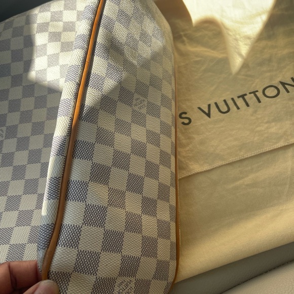 LV delightful pm bag with water melon pink beautiful interior gently used - Picture 6 of 14